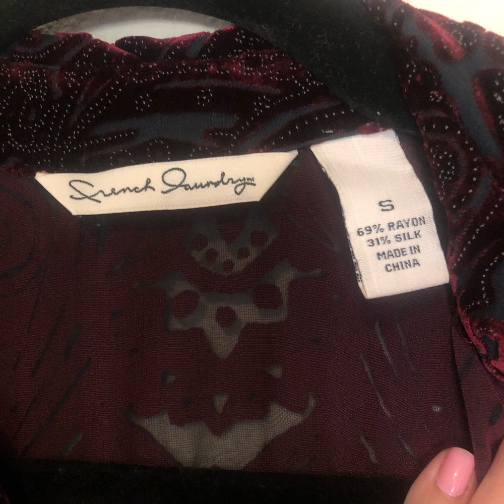 Velvet button down blouse - Picture 4 of 4